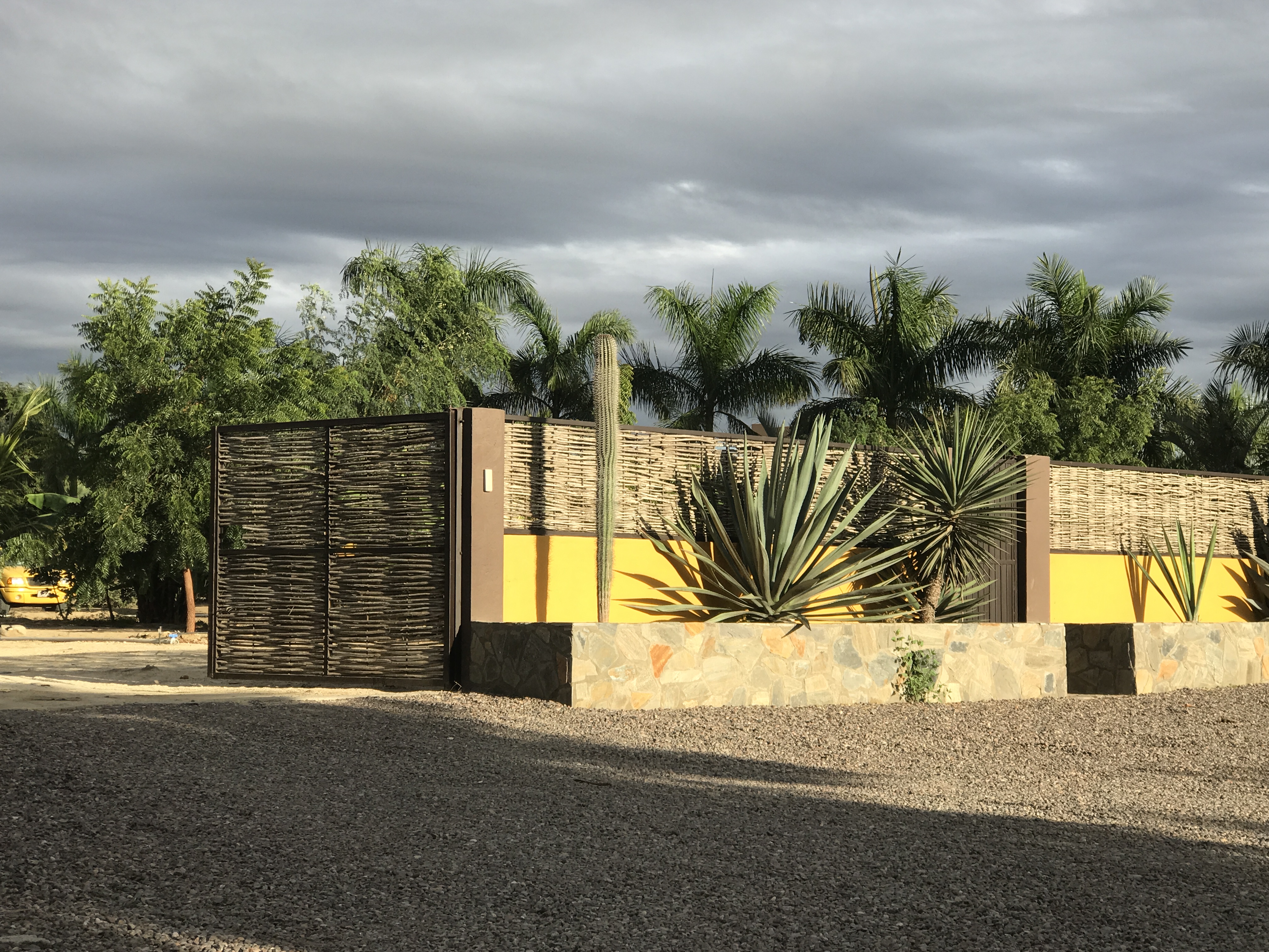 4DEC1744-DF52-4D9B-8F7C-7BA366A3E34B